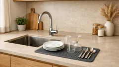 Scolapiatti addio: il tappetino in silicone che libera spazio in cucina